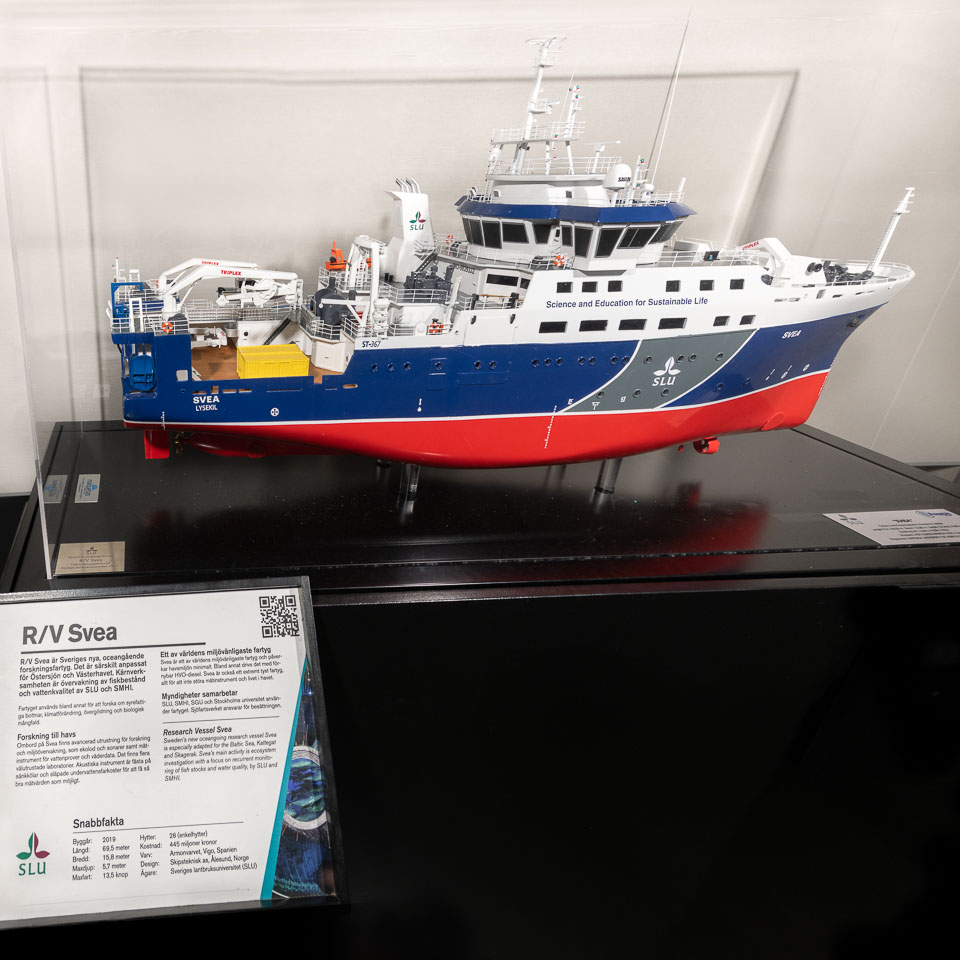 D5A_0107-Edit: Modell av forskningsfartyget Svea på BSSC  /  Model of research vessel Svea at BSSC